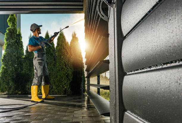 Garage Pressure Washing in Summitville, IN